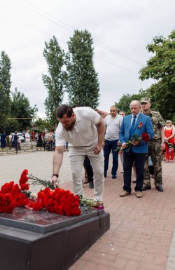 21 округ. В день памяти и скорби - возложение цветов  